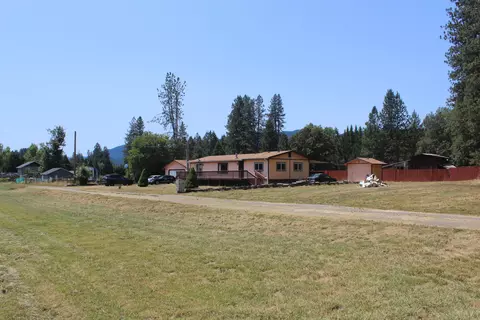 8349 Evans Creek Rd, Rogue River, OR 97537