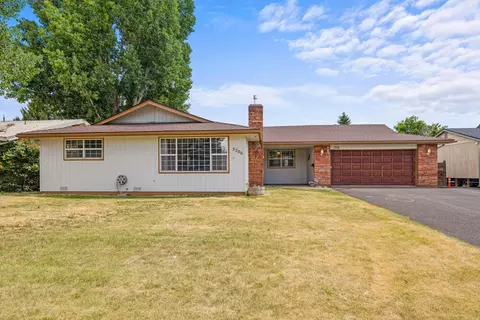 5206 Mazama Dr, Klamath Falls, OR 97603