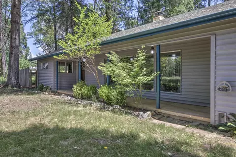 4723 Holland Loop Rd, Cave Junction, OR 97523 photo 3