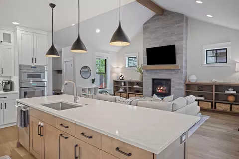 1189 NW Singleton Pl, Bend, OR 97703 photo 15