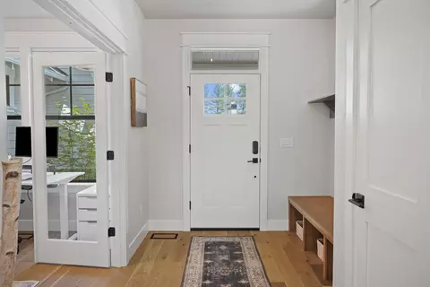 1189 NW Singleton Pl, Bend, OR 97703 photo 5