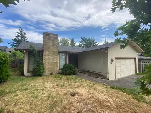 196 Cambridge St, Ashland, OR 97520