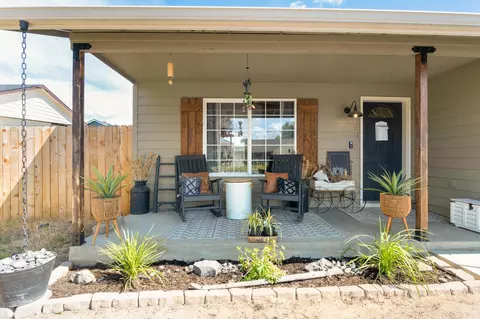 951 NE Snowberry St, Prineville, OR 97754