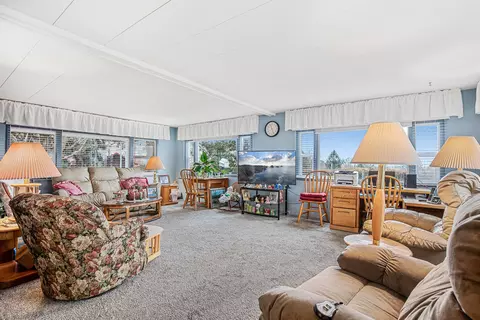 3955 S Stage Rd #18, Medford, OR 97501