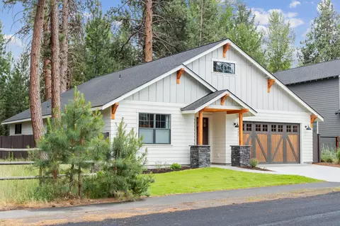 400 S Timber Creek Dr, Sisters, OR 97759