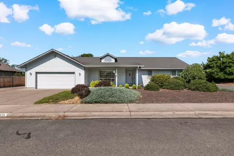 628 SW Leonard St, Grants Pass, OR 97526