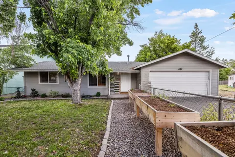 1701 Lancaster Ave, Klamath Falls, OR 97601