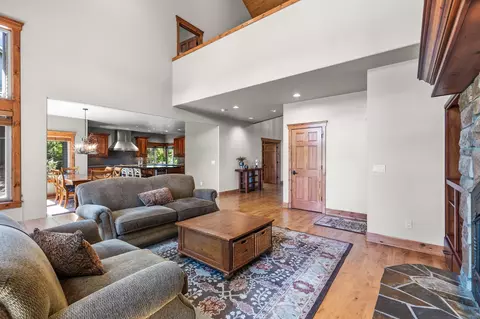 61475 Tam Mcarthur Loop, Bend, OR 97702 photo 9