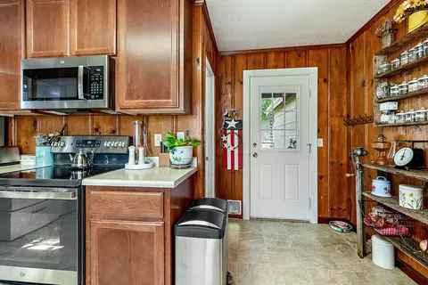 124 Napa St, Eagle Point, OR 97524 photo 9