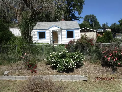 2336 Greensprings Dr, Klamath Falls, OR 97601