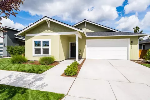 63893 Hunters Cir, Bend, OR 97701