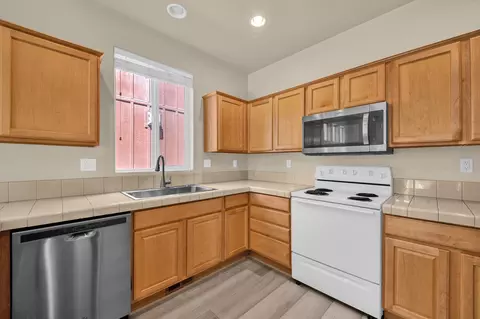 2887 NE Sedalia Loop, Bend, OR 97701 photo 4