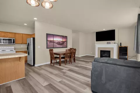 2887 NE Sedalia Loop, Bend, OR 97701 photo 9