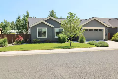3838 Birddog Dr, Klamath Falls, OR 97603