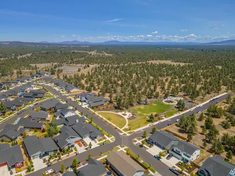 63872 Wellington St, Bend, OR 97701 photo 35
