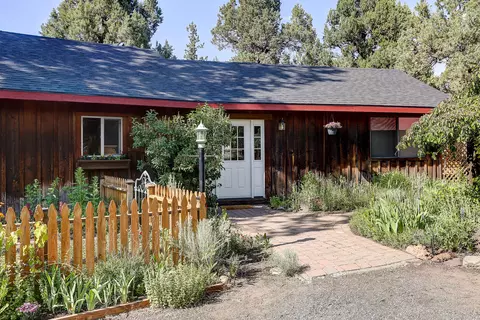 63980 Pioneer Loop, Bend, OR 97701