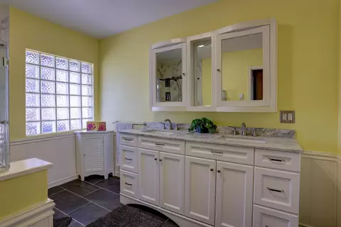 63980 Pioneer Loop, Bend, OR 97701 photo 24