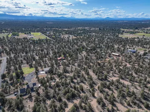 63980 Pioneer Loop, Bend, OR 97701 photo 34