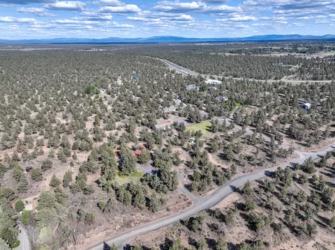 63980 Pioneer Loop, Bend, OR 97701 photo 32