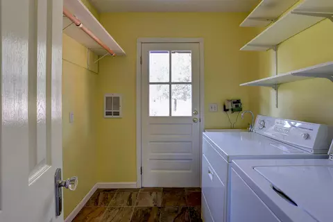 63980 Pioneer Loop, Bend, OR 97701 photo 26