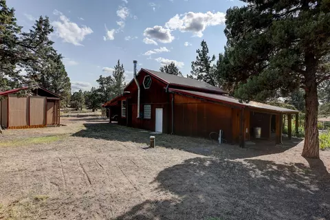 63980 Pioneer Loop, Bend, OR 97701 photo 8