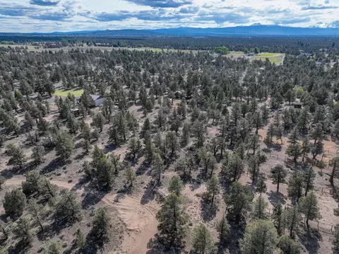 63980 Pioneer Loop, Bend, OR 97701 photo 31