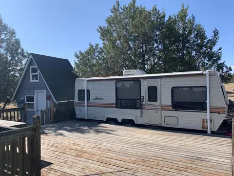 12150 SW Rock House Rd, Culver, OR 97734