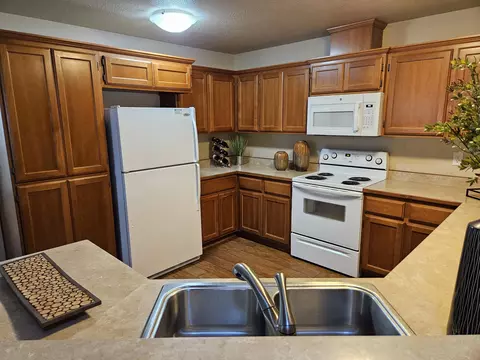 328 Cheney Loop, Central Point, OR 97502 photo 6
