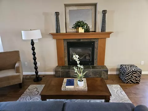 328 Cheney Loop, Central Point, OR 97502 photo 4
