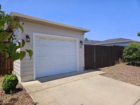 328 Cheney Loop, Central Point, OR 97502 photo 17