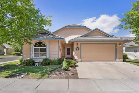 1831 NW Nickernut Pl, Redmond, OR 97756