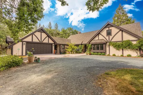 173 Joshua St, Grants Pass, OR 97526