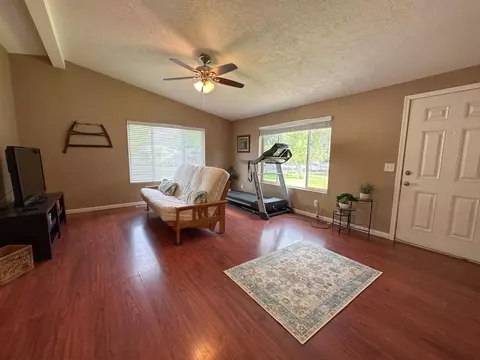 3051 Juniper Pl, Malin, OR 97632 photo 6