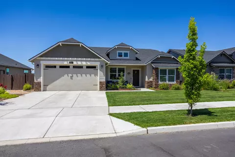 4471 SW Majestic Ave, Redmond, OR 97756