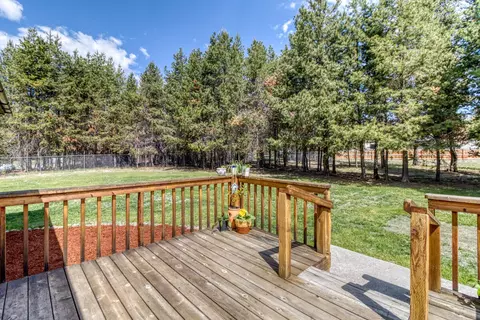 16048 Cascade Ln, La Pine, OR 97739 photo 10