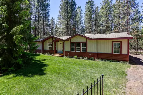60041 Crater Rd, Bend, OR 97702