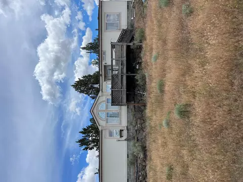 65709 93rd St, Bend, OR 97703