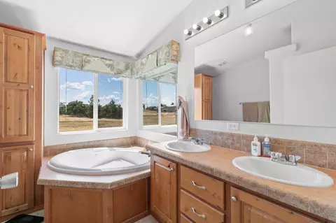 217 Ayres Rd, Eagle Point, OR 97524 photo 15