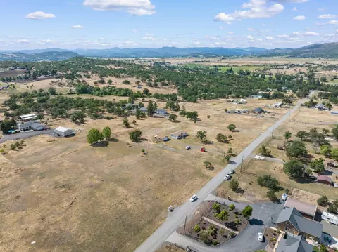217 Ayres Rd, Eagle Point, OR 97524 photo 22