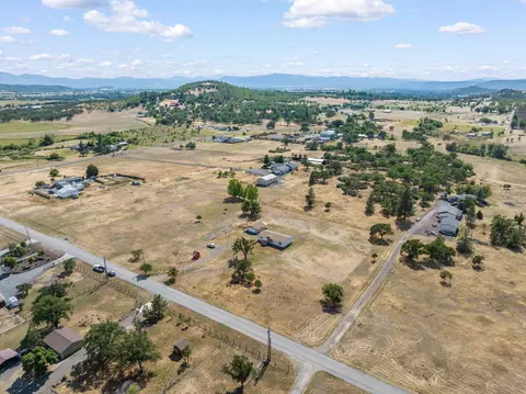 217 Ayres Rd, Eagle Point, OR 97524 photo 23