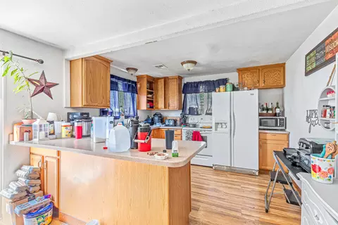 380 Greenleaf Dr, Eagle Point, OR 97524 photo 5