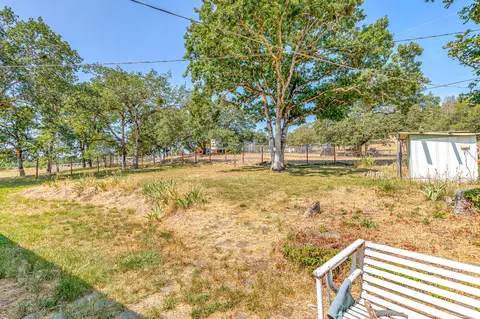 380 Greenleaf Dr, Eagle Point, OR 97524 photo 18