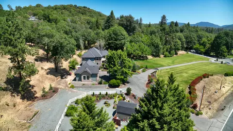 4140 Upper River Rd, Grants Pass, OR 97526