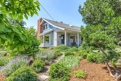 50 W Nevada St, Ashland, OR 97520