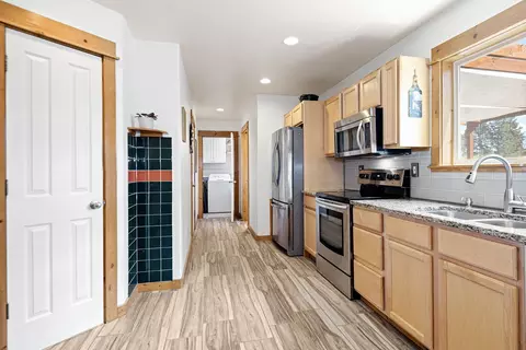 17249 White Oak Pl, Bend, OR 97707 photo 13