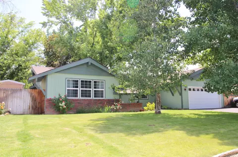 3881 Rio Vista Way, Klamath Falls, OR 97603