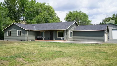 382 E Main St, Mount Vernon, OR 97865 photo 2