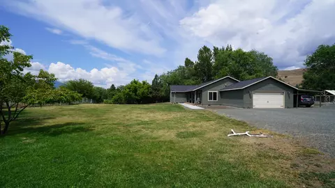 382 E Main St, Mount Vernon, OR 97865 photo 43