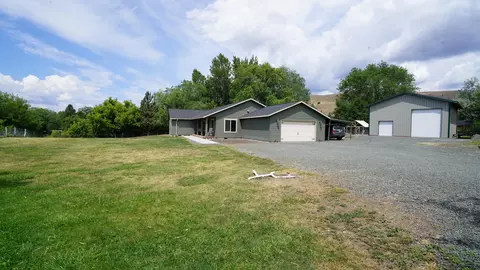 382 E Main St, Mount Vernon, OR 97865 photo 42