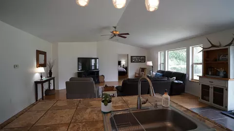 382 E Main St, Mount Vernon, OR 97865 photo 10